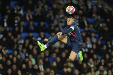 Mbappé imparável leva PSG aos quartos de final