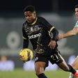 Marious Vrousai chegou há pouco mais de um ano ao Rio Ave, mas é já um dos indiscutíveis e também faz parte do leque de capitães de equipa