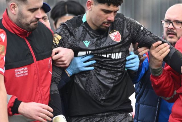 Matheus passou por um mau bocado em jogo da taça da Sérvia - Foto: Sportal / Aleksandar Dimiteijević