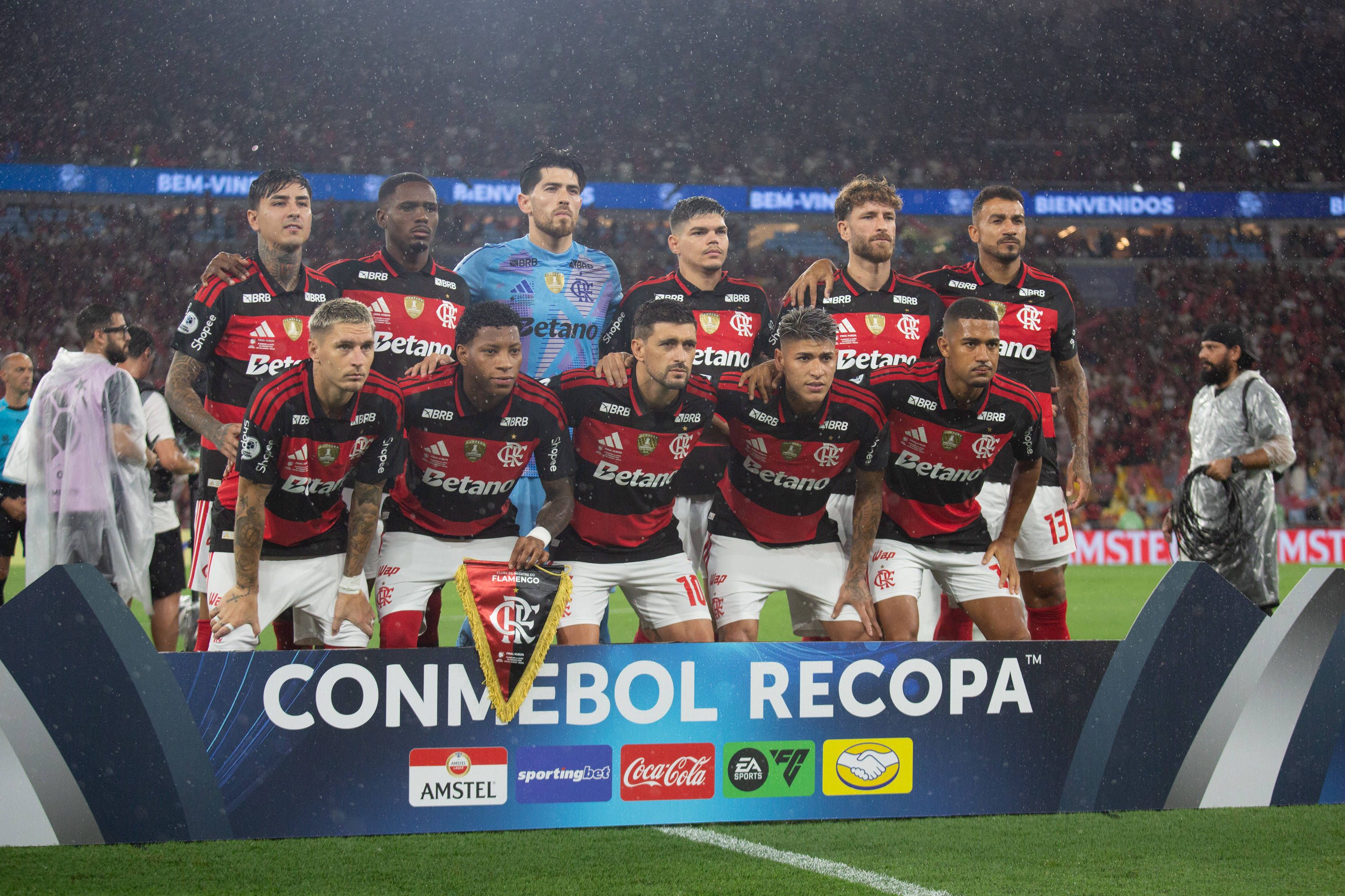 Flamengo vai para o 10.º treinador e o fantasma de Jorge Jesus continua a pairar