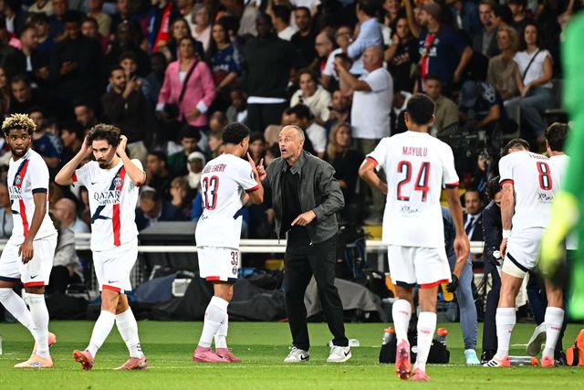 Luis Enrique a dar indicações a Zaire-Emery