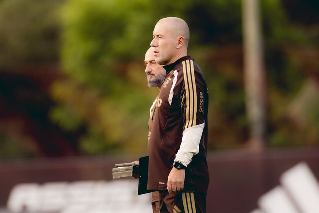 Leonardo Jardim já a trabalhar com os jogadores no Flamengo - Foto: Flamengo