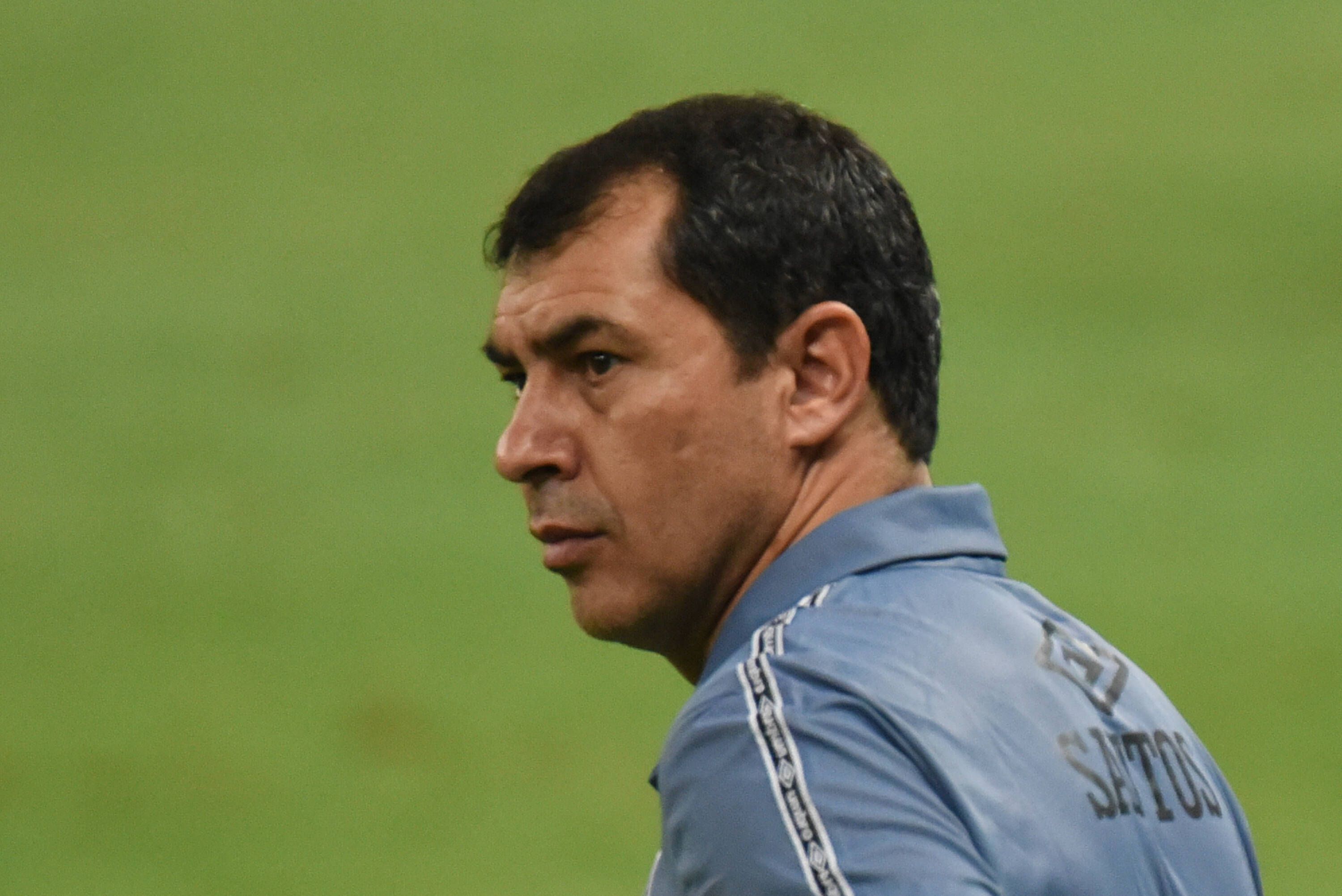 Fabio Carille voltou ao Santos e esteve mais 322 dias no cargo