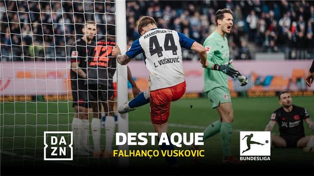 Vuskovic descarrega a fúria no poste: falhanço no último lance leva-o à loucura