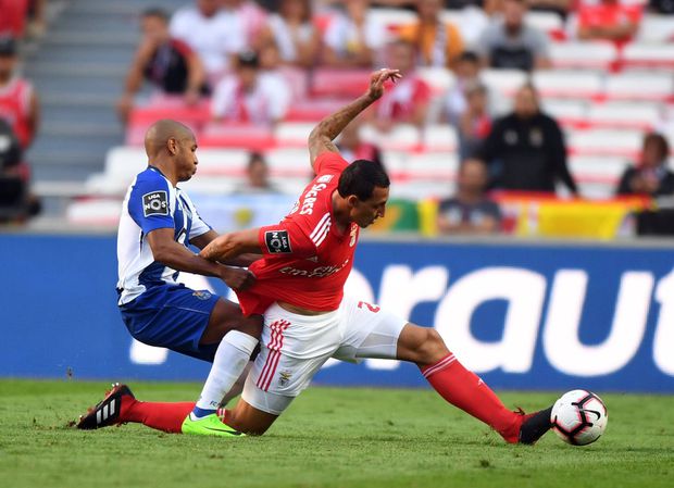 Lema fez apenas dois jogos pelo Benfica: AEK e FC Porto. Foi expulso no clássico