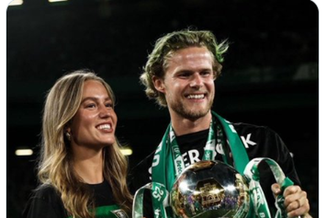 Hjulmand e a mulher Emile Sofie na festa do bicampeonato (Foto DR)