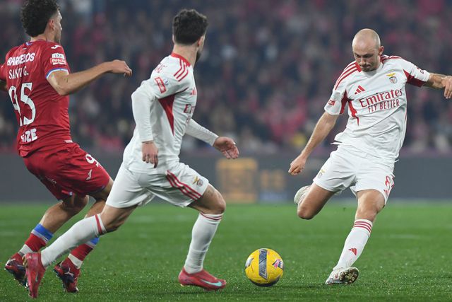 Aursnes em ação no jogo com o Gil Vicente, no qual se lesionou na segunda parte — Foto: Rogério Ferreira/Kapta+