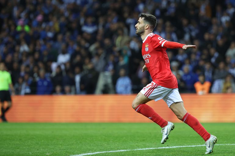1. FC Porto-Benfica (0-1): Primeiro clássico entre dragões e águias apitado por João Pinheiro foi a 21 de outubro de 2022, no Dragão, para a Liga. Foi decidido por um golo de Rafa aos 72 minutos - Foto: A BOLA/Eduardo Oliveira