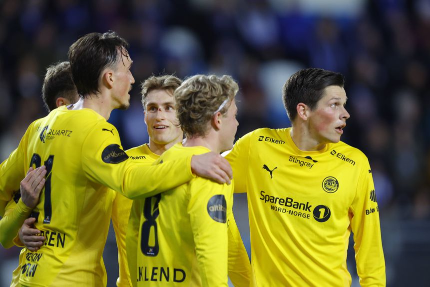 Jogadores do Bodo/Glimt a festejar o bis de Auklend