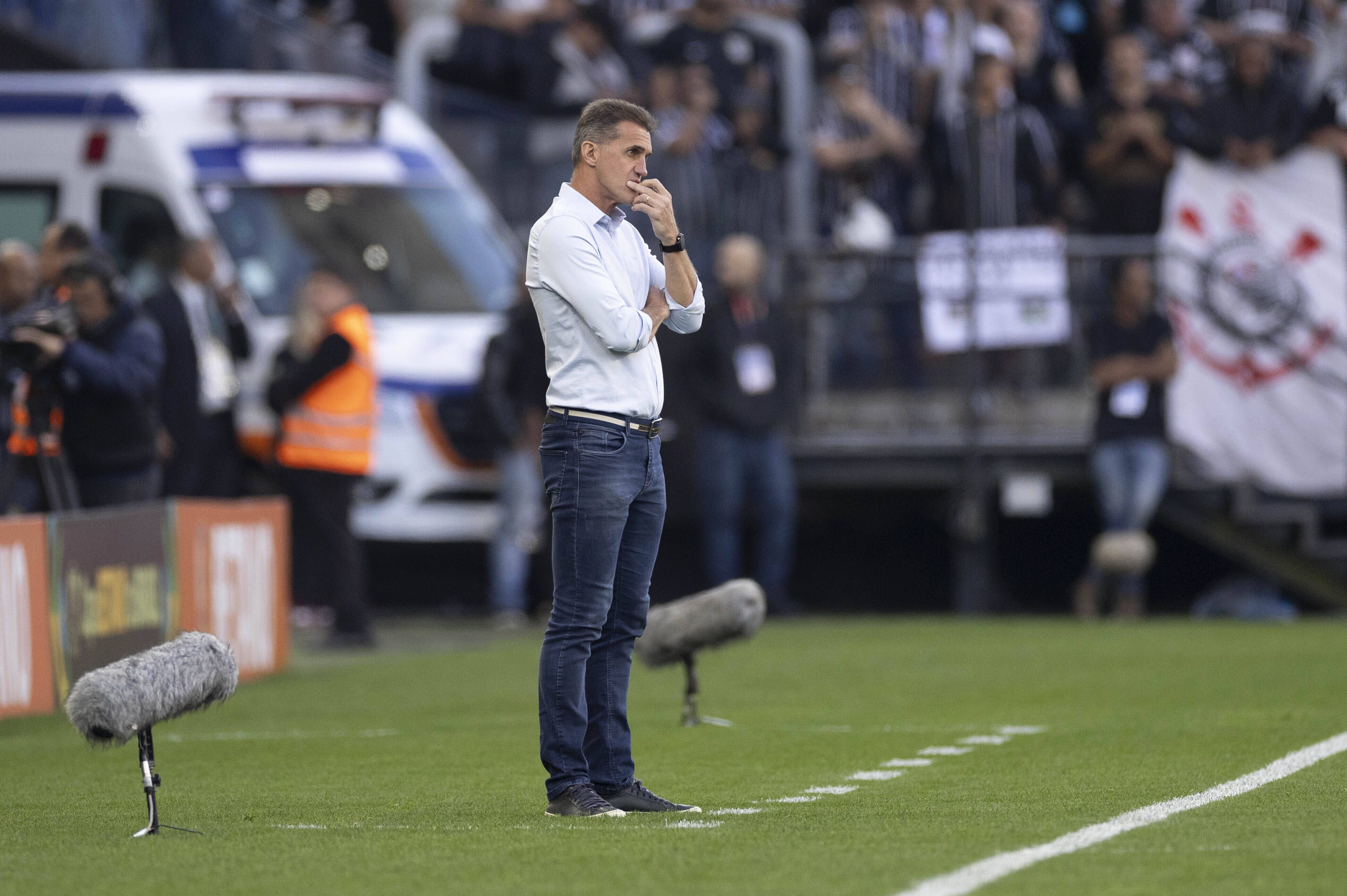 Vagner Mancini esteve 215 dias no Corinthians