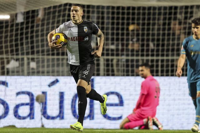 Destaques do Farense: Bruno Duarte ‘traiu’ com muita qualidade