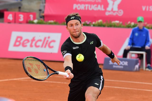 Estoril Open: Ruud 'despacha' Fucsovics em 71 minutos e está na 'meias'