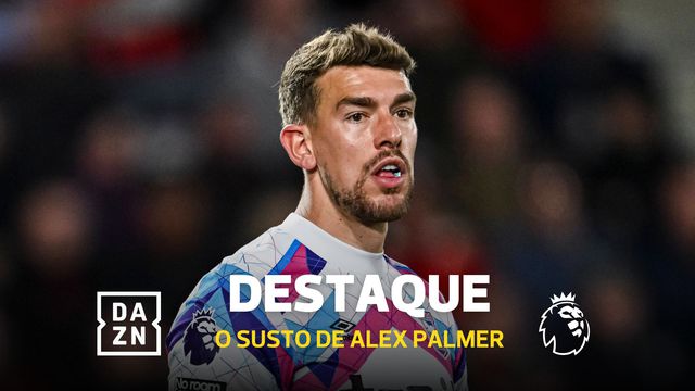 Guarda-redes do Ipswich tinha a chuteira furada? Parecia!