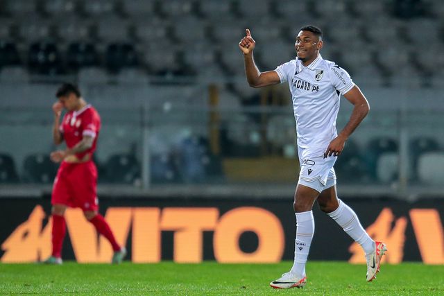 V. Guimarães: Gustavo Silva não perdeu apetência para marcar