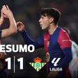 Frente ao Betis, o Barcelona mal aproveitou a derrota do Real Madrid (vídeo)