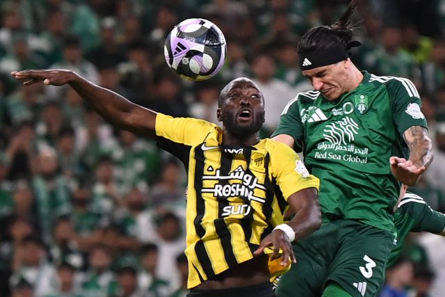 Ronaldo e JJ com sorriso amarelo após o empate do Al Ittihad