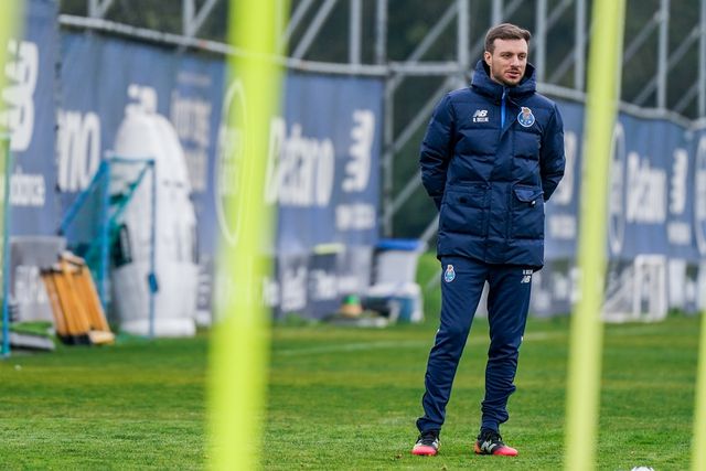 Martín Anselmi e o medo cénico