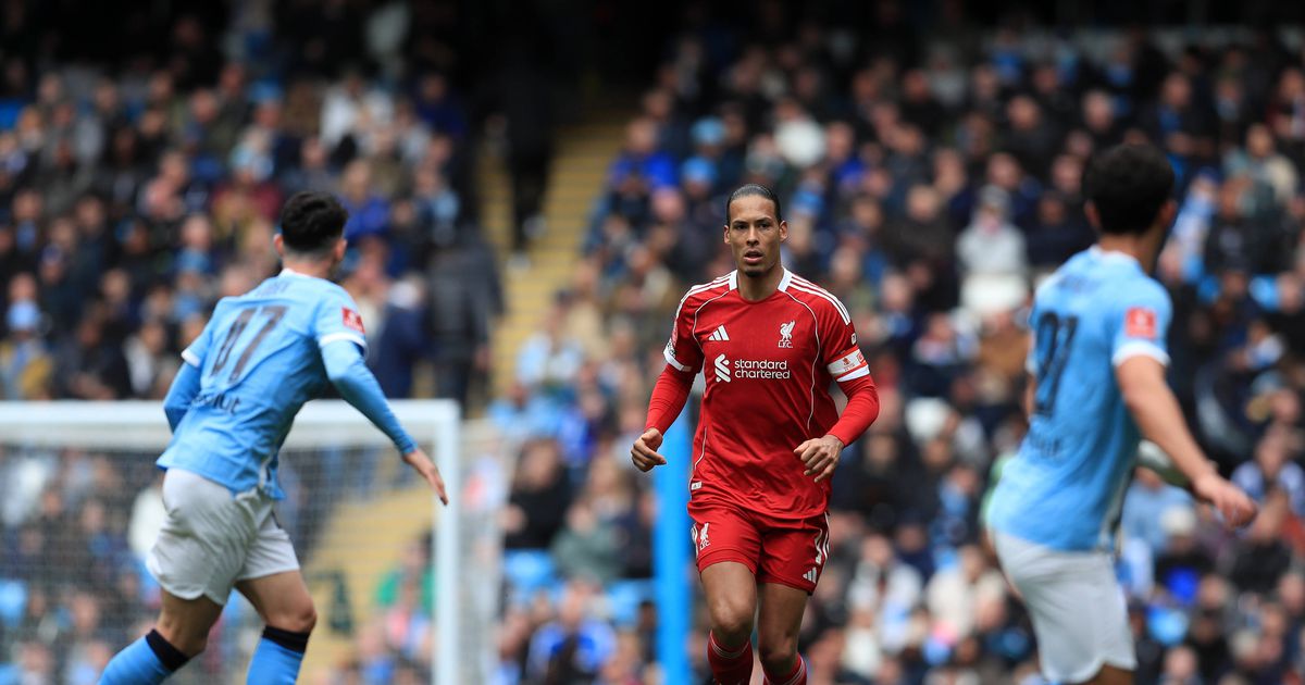 Van Dijk pede desculpa após humilhação: «Dói-me»