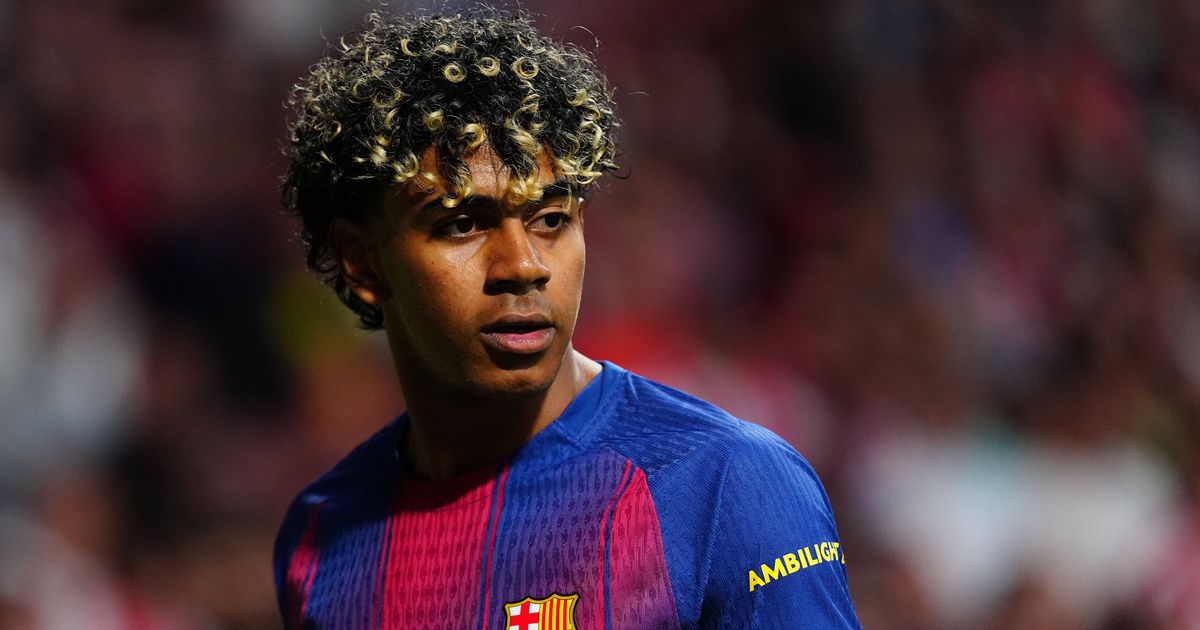 Yamal não celebrou golo de Lewandowski e saiu do relvado furioso