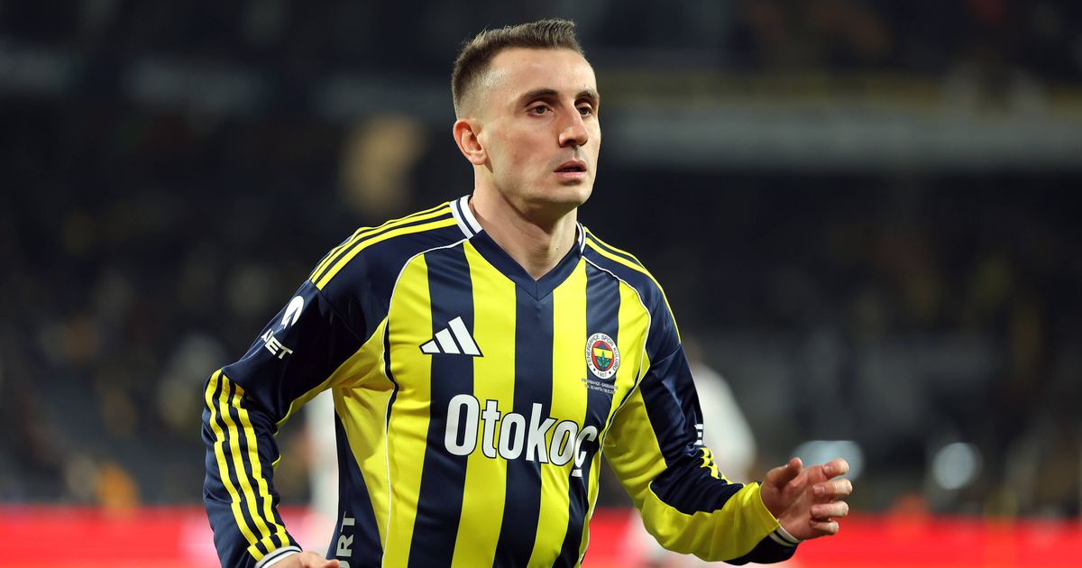 Akturkoglu mantém Fenerbahçe na luta pelo título com golo aos 90+11'