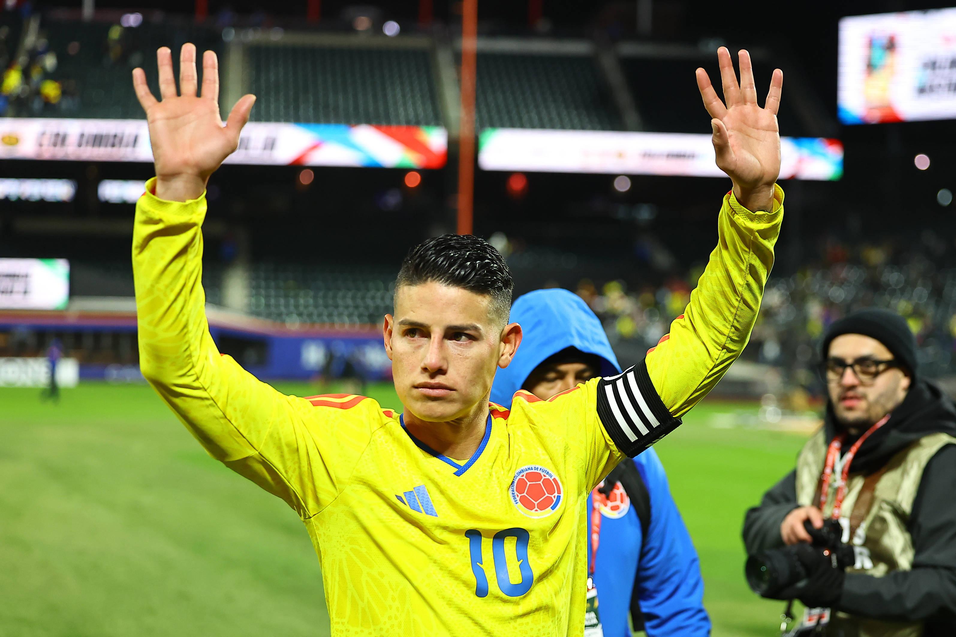 James Rodríguez esteve internado depois do jogo da Colômbia frente à França