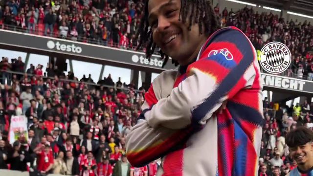 Bayern festeja vitória épica... com calções com a cara de Goretzka