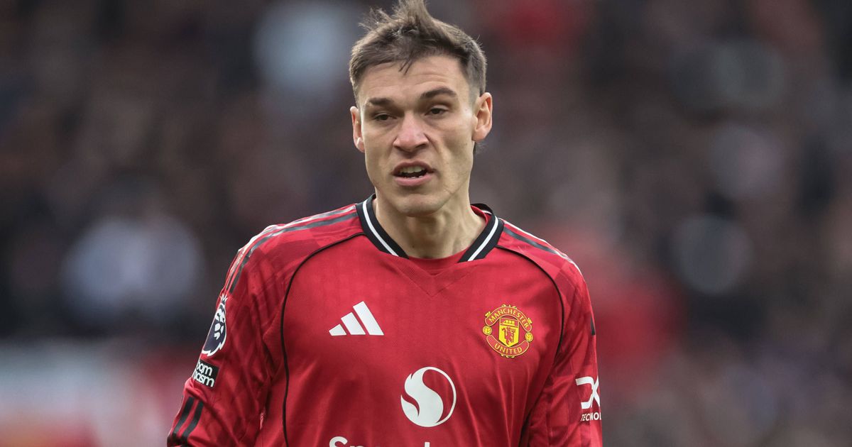 Ex-Sporting 'desapareceu' em Manchester e está na porta da saída