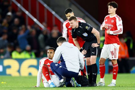 Gabriel saiu em dificuldades aos 70' do Southampton-Arsenal