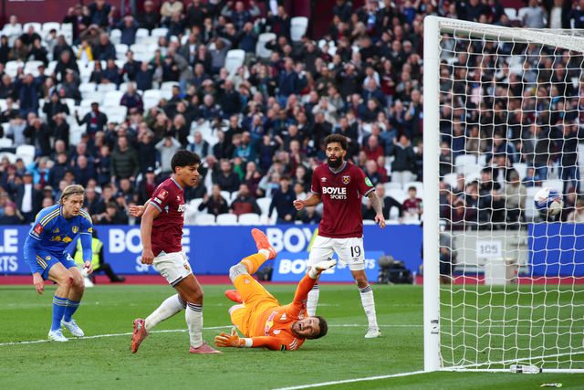 Morrer na praia: Espírito Santo eliminado da Taça de Inglaterra