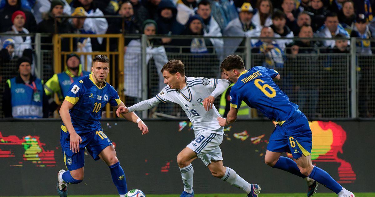 Canadá oferece troca de camisolas a italianos desiludidos com o Mundial