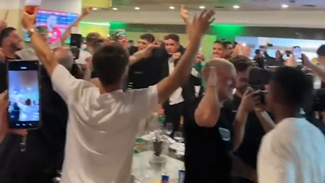 As primeiras imagens dos jogadores do Sporting a celebrar o título