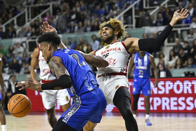 Benfica e FC Porto lutam pela Taça Hugo dos Santos