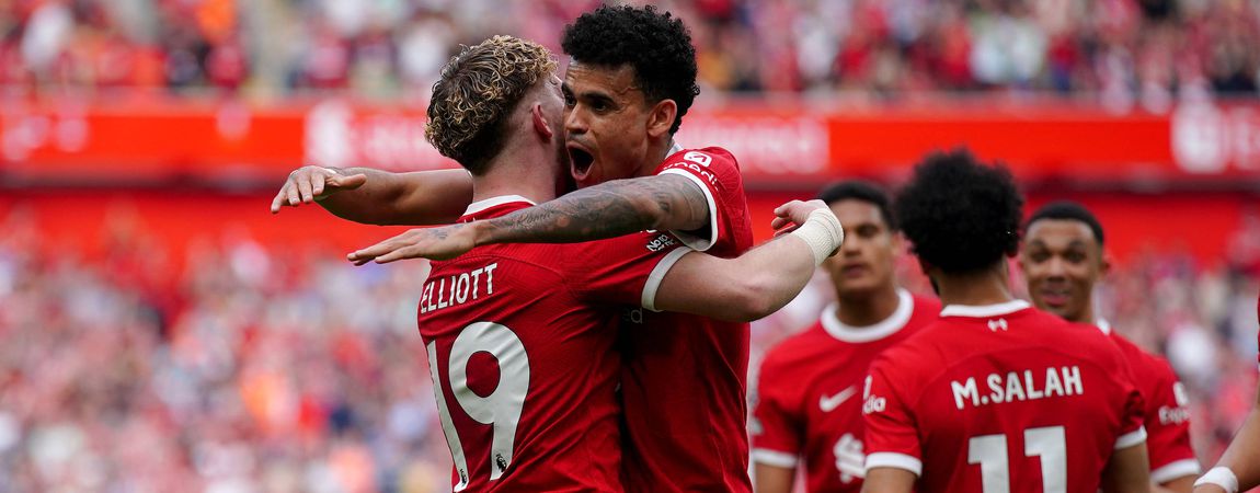 Liverpool dá espetáculo no regresso às vitórias