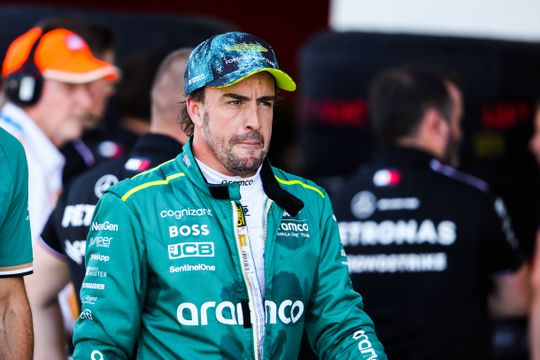 Fernando Alonso: «O nosso carro está melhor, mas os resultados não»