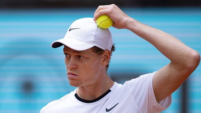 Jannik Sinner assume «decisão difícil» de não jogar em Roma