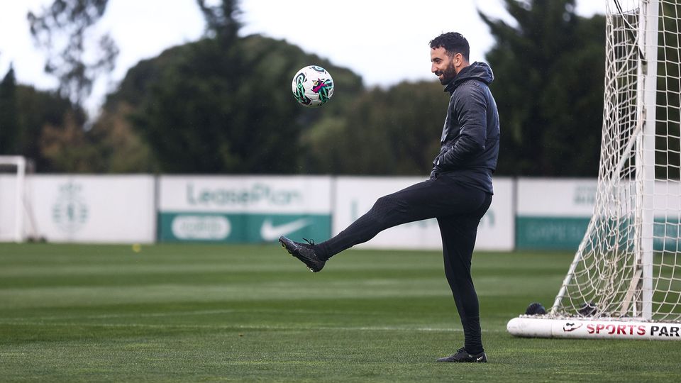 Rúben Amorim volta a chamar dois jovens ao treino do Sporting