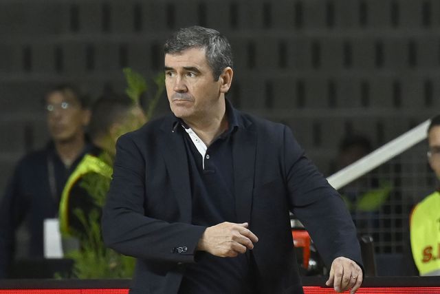 «Insultos? Depois do que ouvi, penso se vale a pena ser treinador de basquetebol»