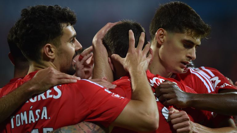 Ninguém ganhou mais títulos a receber um rival do que o Benfica