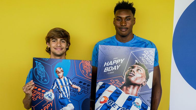FC Porto mostra aniversariantes Mora e Samu