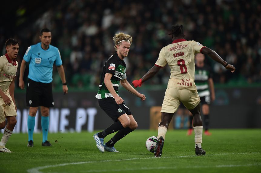 Morten Hjulmand foi suplente utilizado no Sporting-Gil Vicente