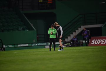 VÍDEO: Hjulmand arriscou zero e foi diretamente para o balneário após apito final