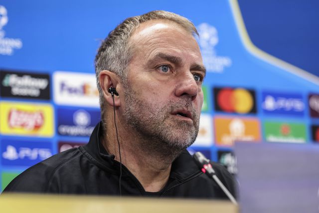 Hansi Flick: «PSG venceu-nos merecidamente»