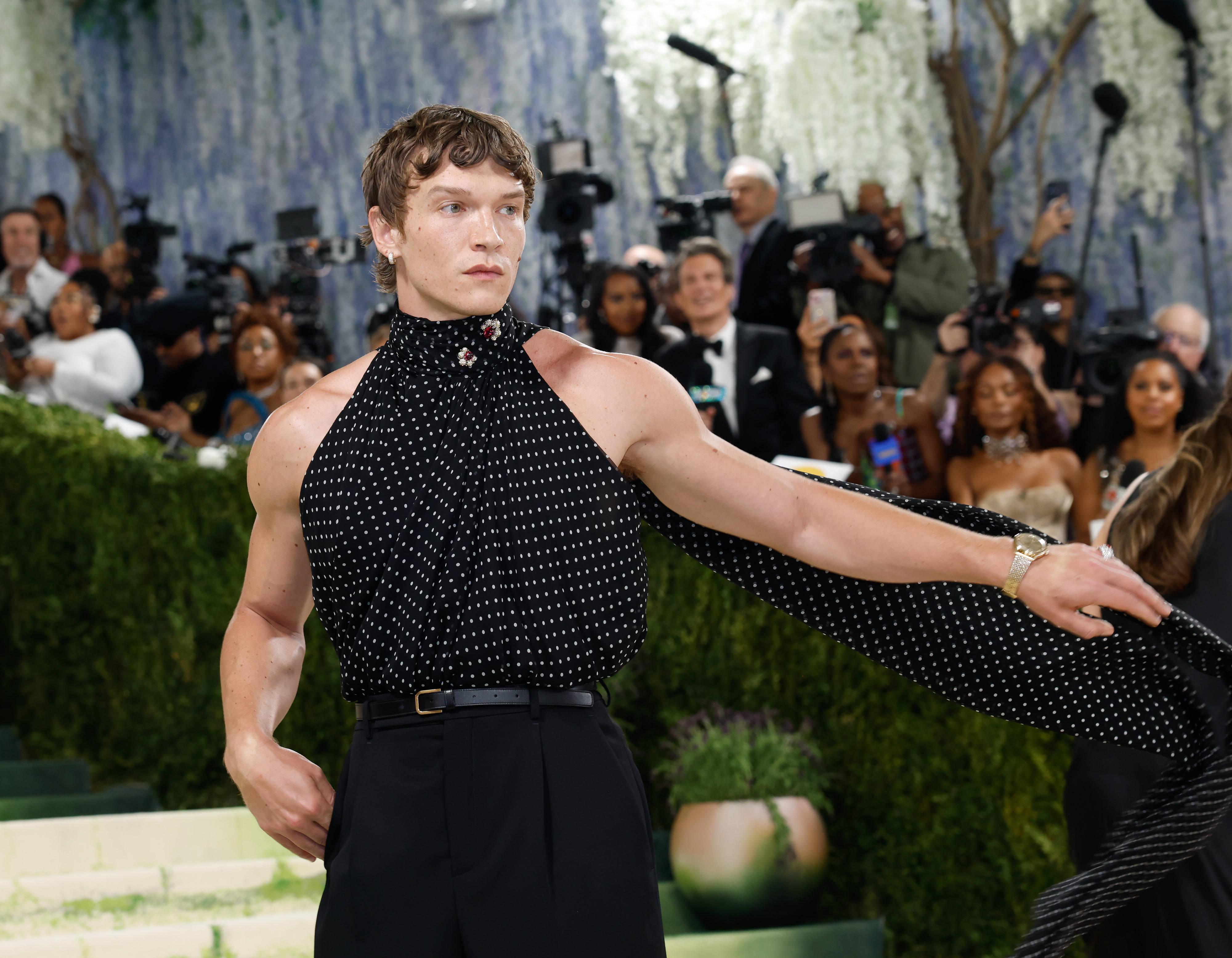 Connor Storrie na Met Gala  - foto: Imago