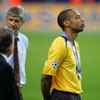 A desilusão de Thierry Henry, dois anos antes de conquistar a competição... pelo Barcelona - Foto: IMAGO