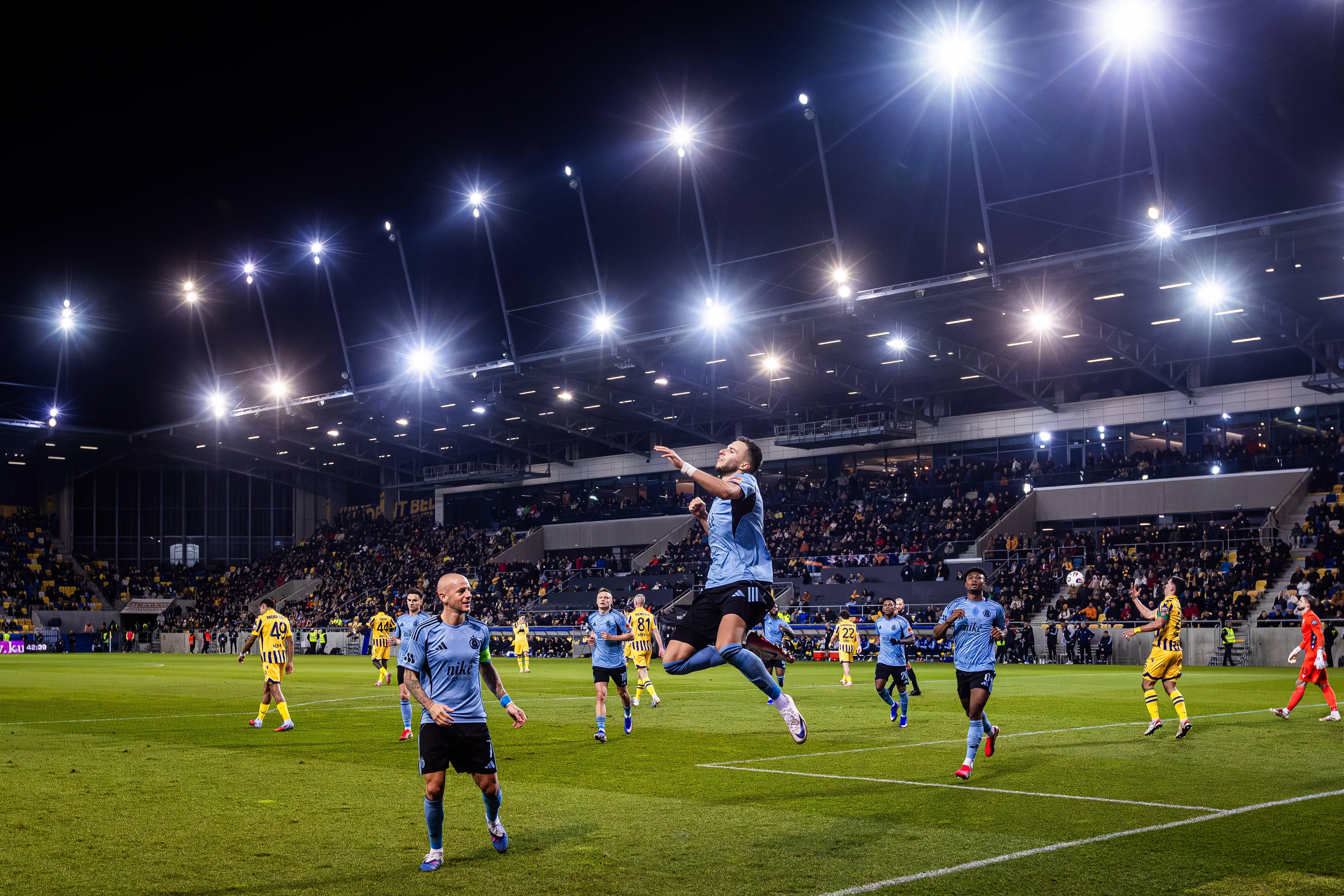 Slovan Bratislava (Eslováquia): e vão oito campeonatos de forma consecutiva.