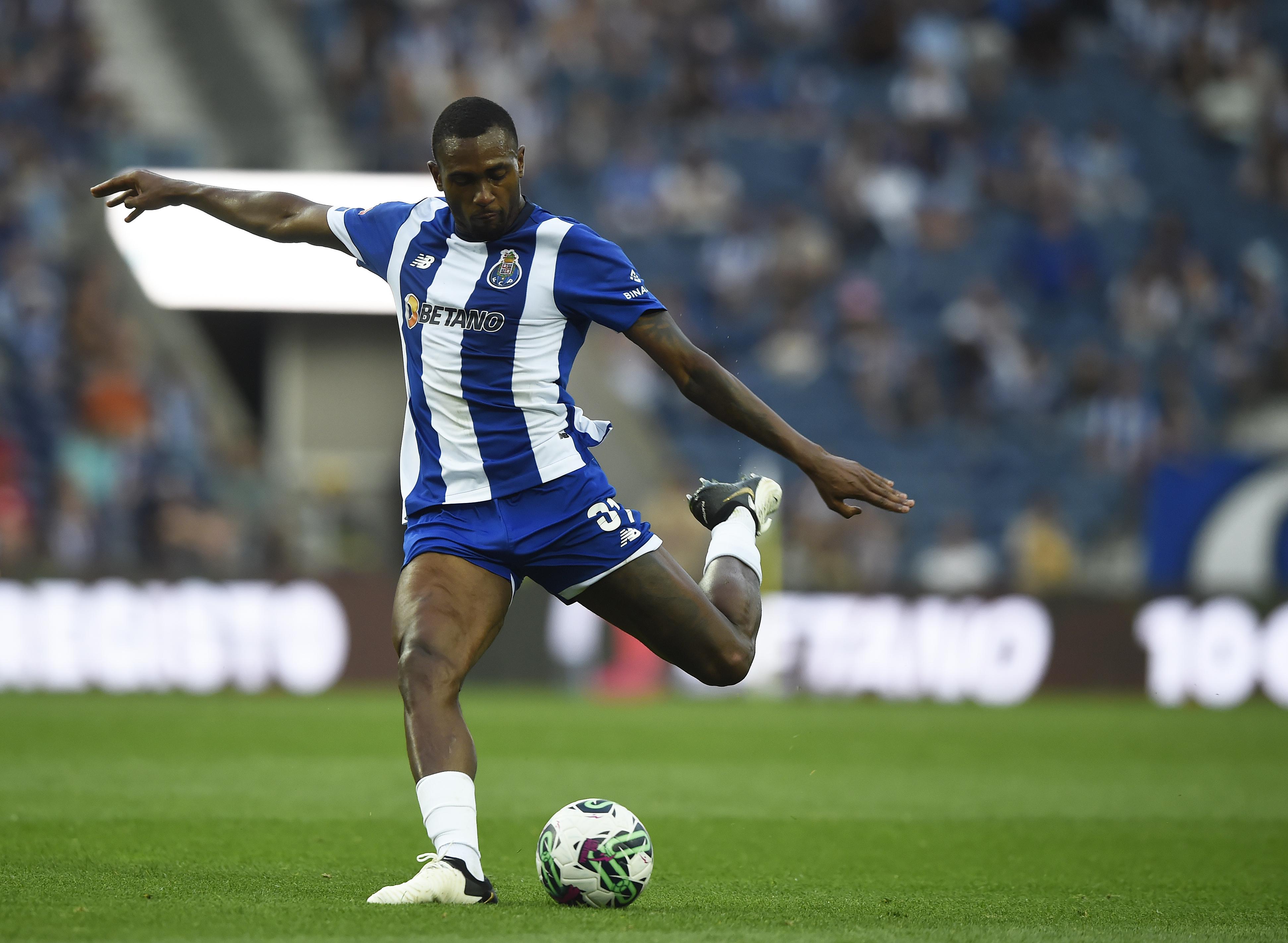 4- Otávio Ataíde nunca pegou de estaca no FC Porto. Foi contratado ao Famalicão €13,02 milhões (Foto: Grafislab)
