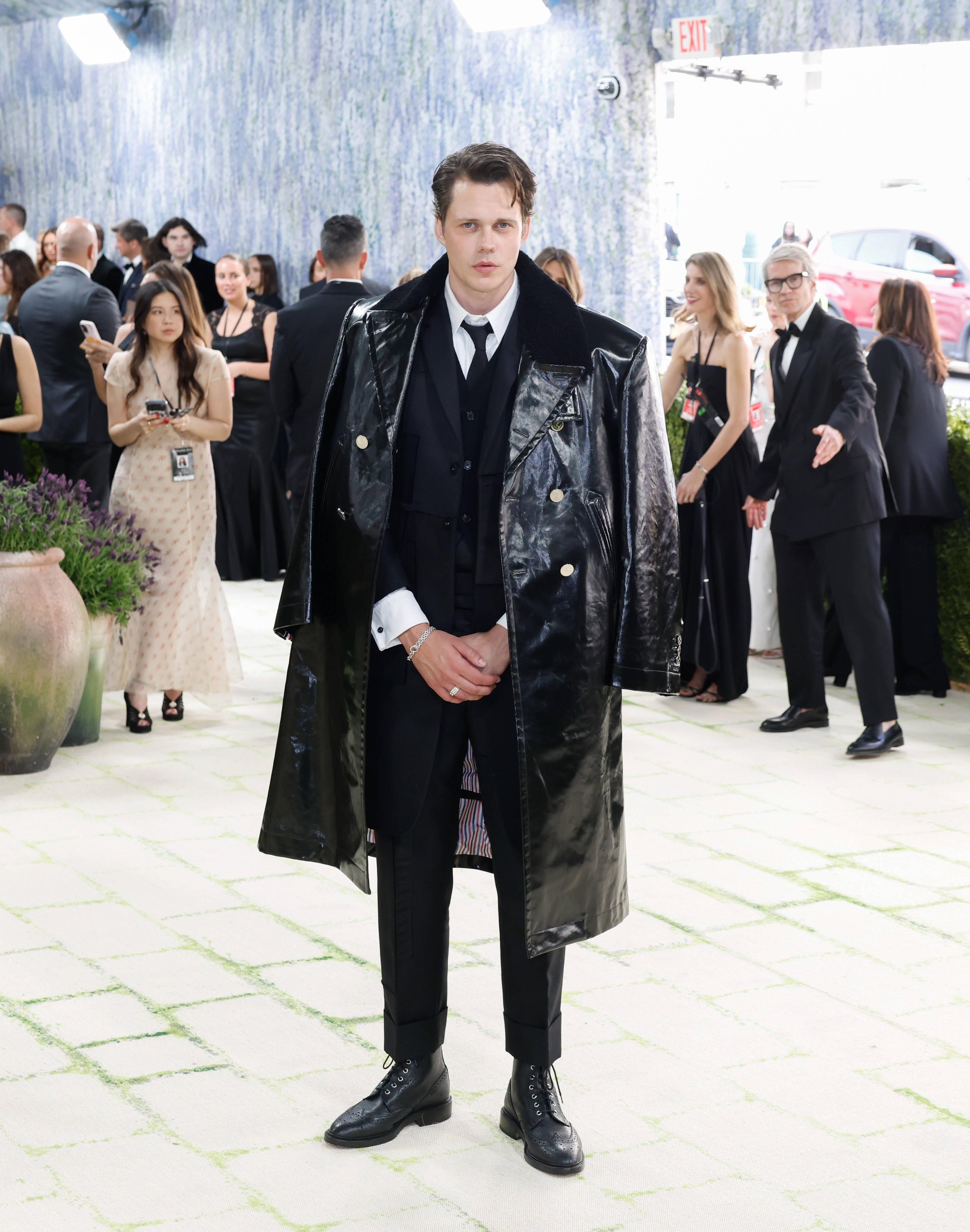 Bill Skarsgard na Met Gala - foto: Imago
