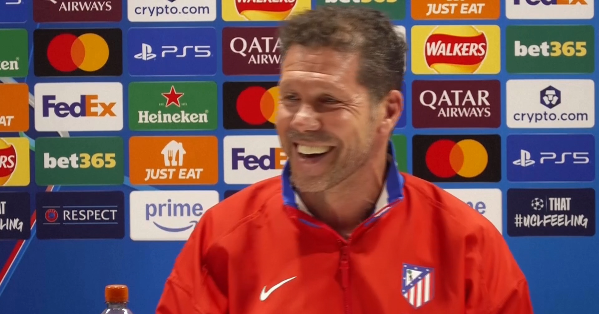 Sempre sisudo? Simeone também sabe pôr toda a sala a rir