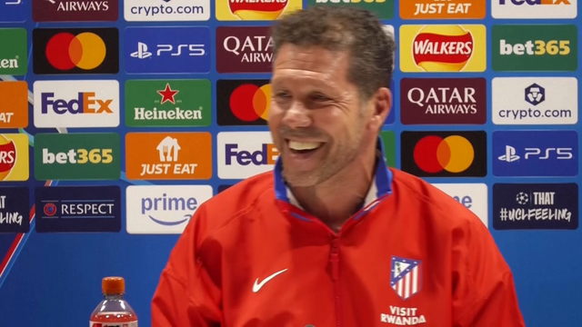 Sempre sisudo? Simeone também sabe pôr toda a sala a rir