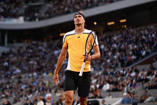 Zverev vence De Minaur e enfrenta Ruud nas ‘meias’ de Roland Garros